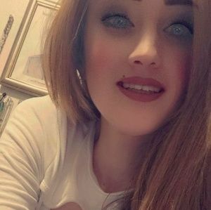 Meet your Posher, Monique